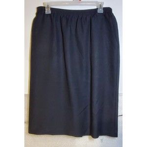 Size 14 Alfred Dunner black pencil skirt with an elstic waistband made in USA